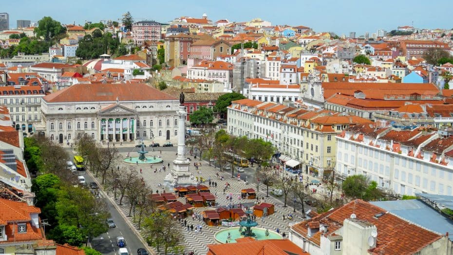Vistas de la Plaza del Rossio en el centro de Lisboa