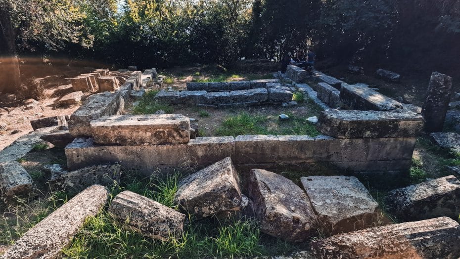 Ruins in the Mon Repos park