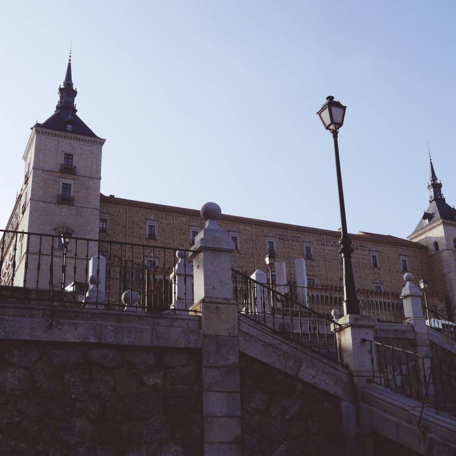 This central location is home to many of Toledo's top attractions, including the impressive Alcázar fortress