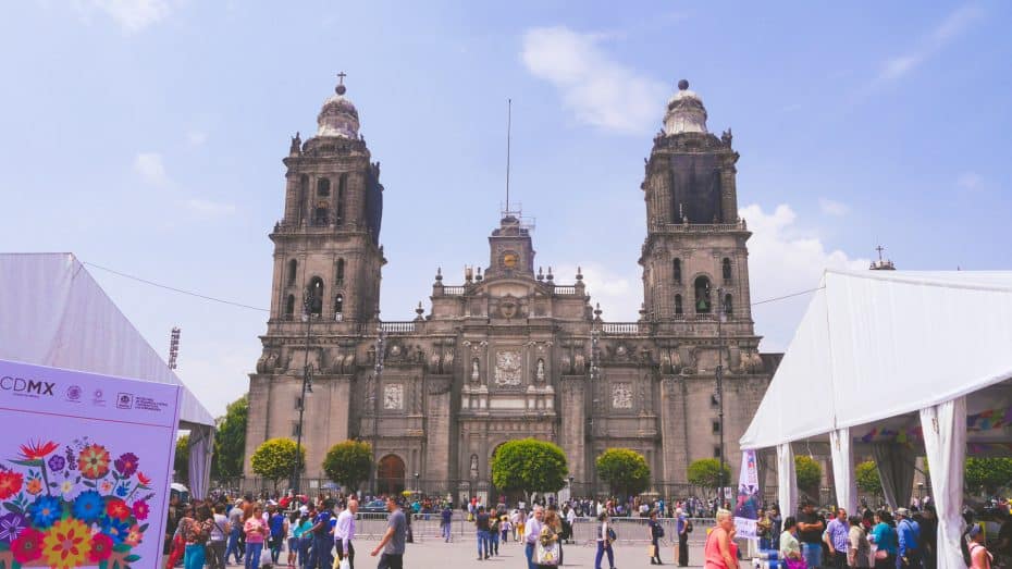 El Zócalo and the Metropolitan Cathedral are unmissable attractions in CDMX