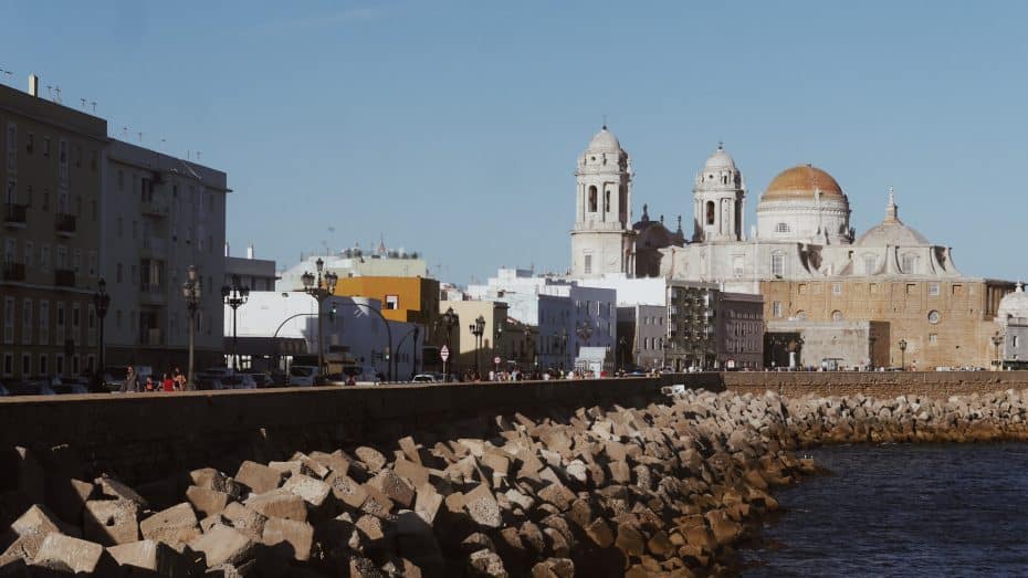 Fundada por los fenicios en el siglo VII a.C., Gadir -la actual Cádiz- es uno de los asentamientos habitados más antiguos de la Península Ibérica.