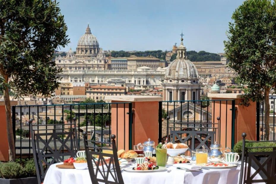 Campo Marzio ospita alcuni degli hotel più lussuosi di Roma.