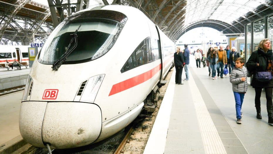 Hauptbahnhof offers high-speed ICE services to Berlin and Hanover