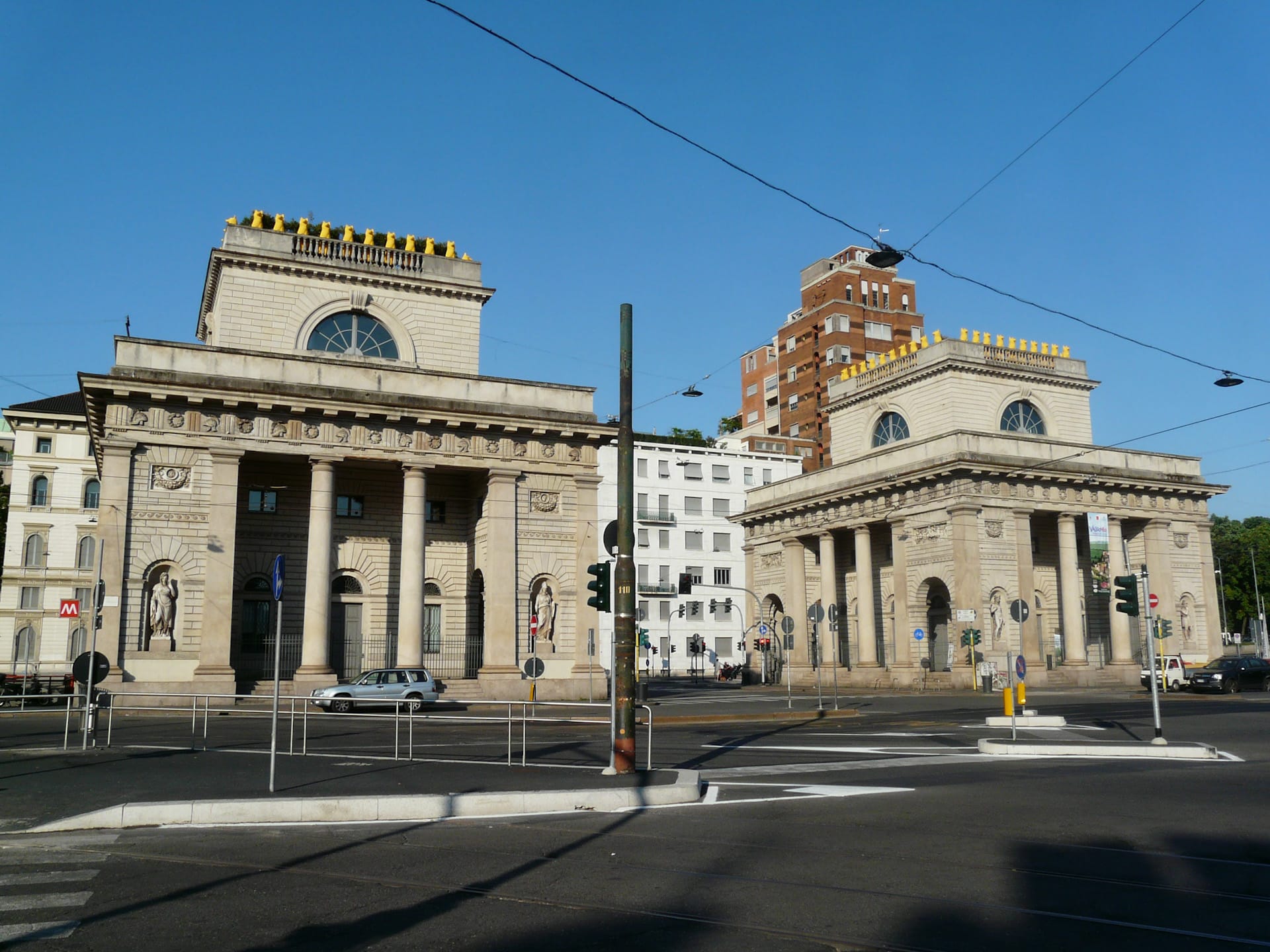 Conosciuta per la sua architettura Art Nouveau e la sua vita notturna LGBTQ+, Porta Venezia è un'ottima località per i turisti di Milano.