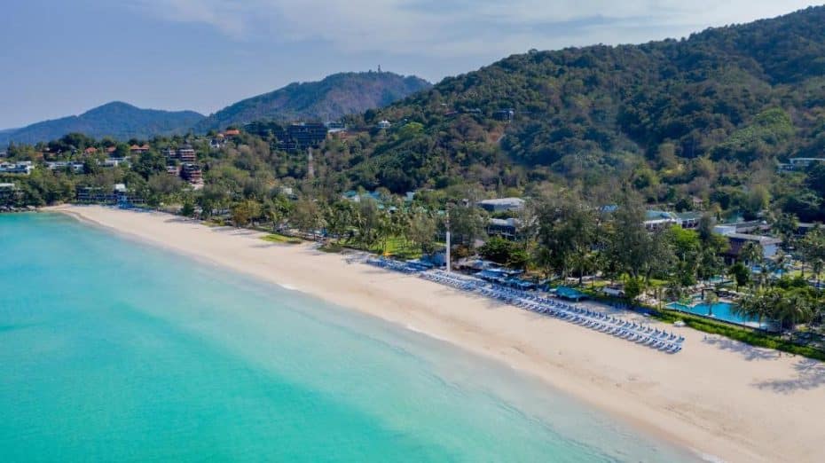 Located just south of Karon Beach, Kata Beach provides the ideal setting for sunbathing or beach strolls