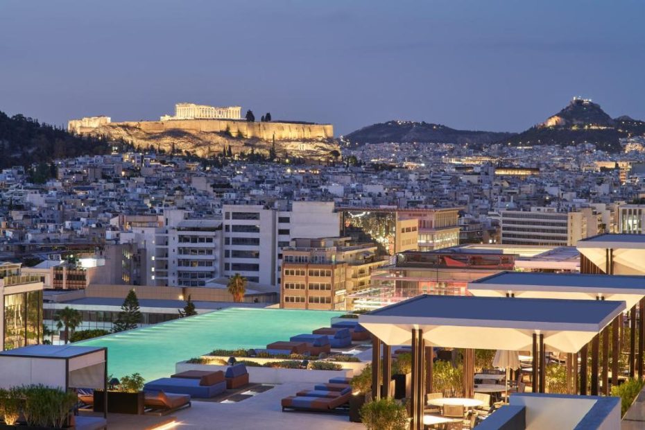 Las azoteas de Neos Kosmos ofrecen algunas de las mejores vistas de Atenas.