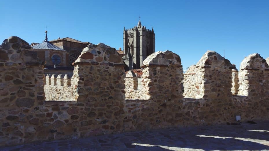 Vista de la Catedral desde las Murallas de Ávila
