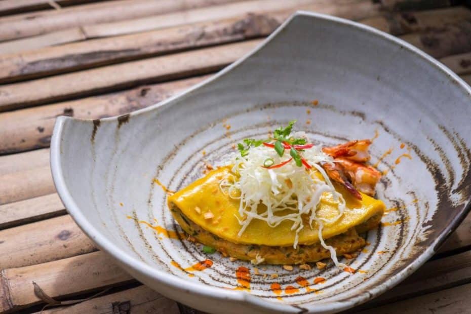 The hotel's restaurant serves delicious traditional Thai food