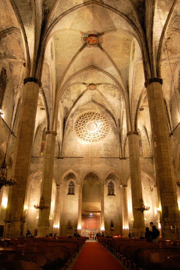 Basílica de Santa María del Mar - Vista de su interior gótico