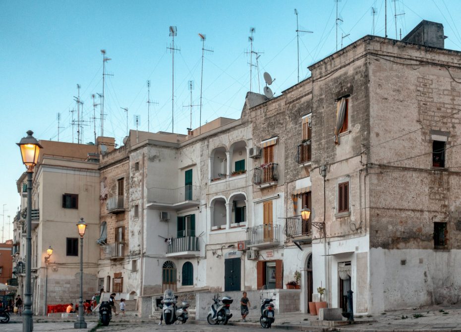 A Bari Vecchia, potrete passeggiare tra le stradine e scoprire il fascino di Bari antica.