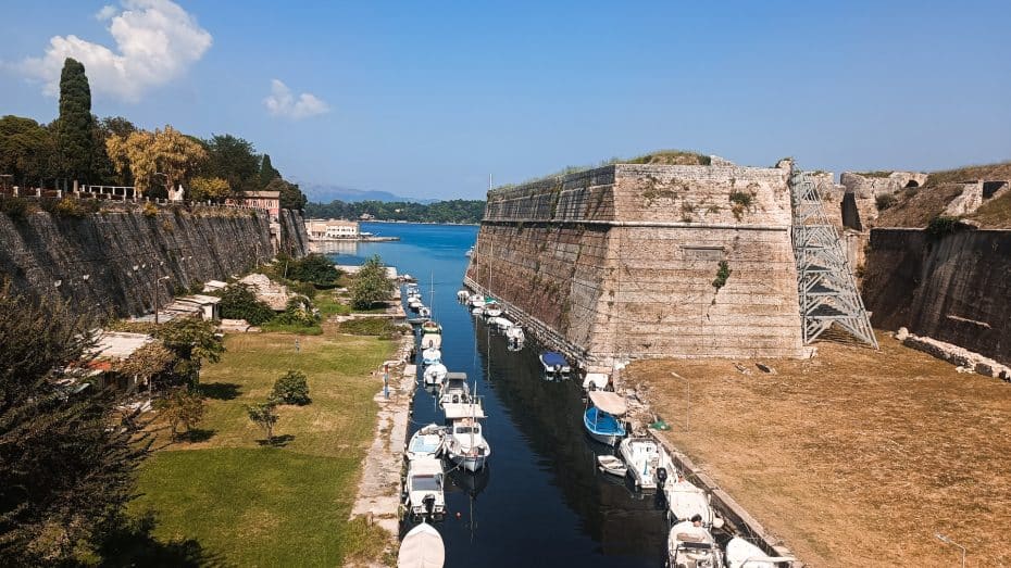 Fortificaciones del Canal de la Fortaleza Vieja hechas por los venecianos