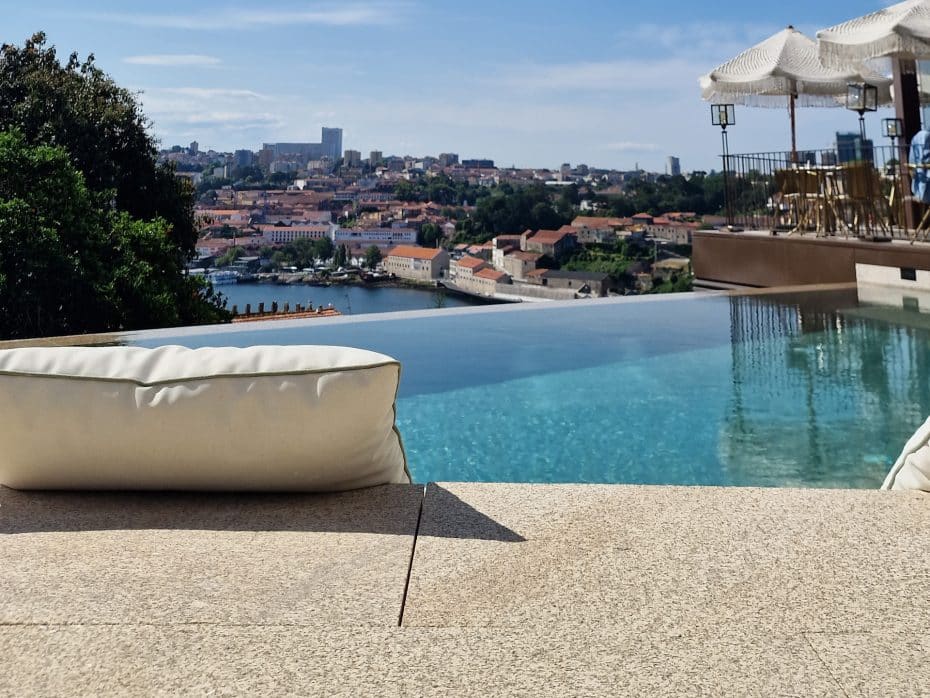 La piscina del Torel Avantgarde, un hotel perfecto para un viaje de 2 días a Oporto