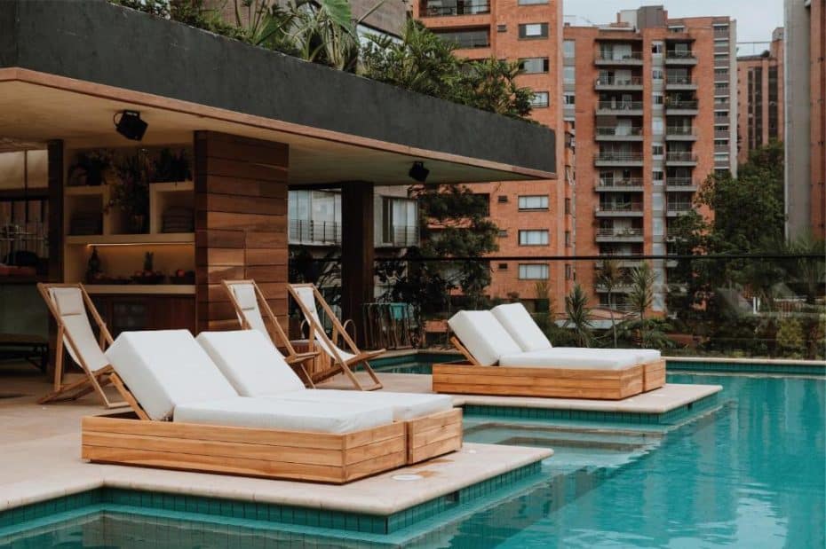 Rooftop pool at the Click Clack Hotel, Medellín