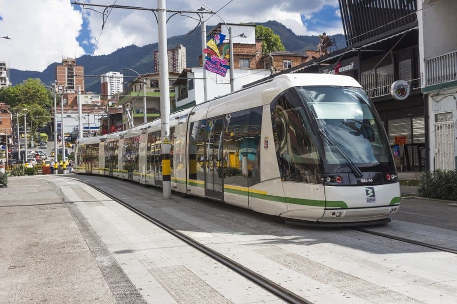 Cómo moverse por el centro de Medellín - Tranvía de Medellín