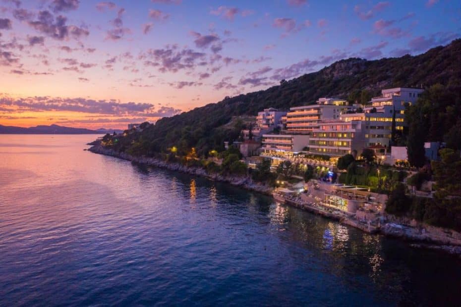 Molti resort di lusso a Dubrovnik si trovano nel quartiere di Babin Kuk.