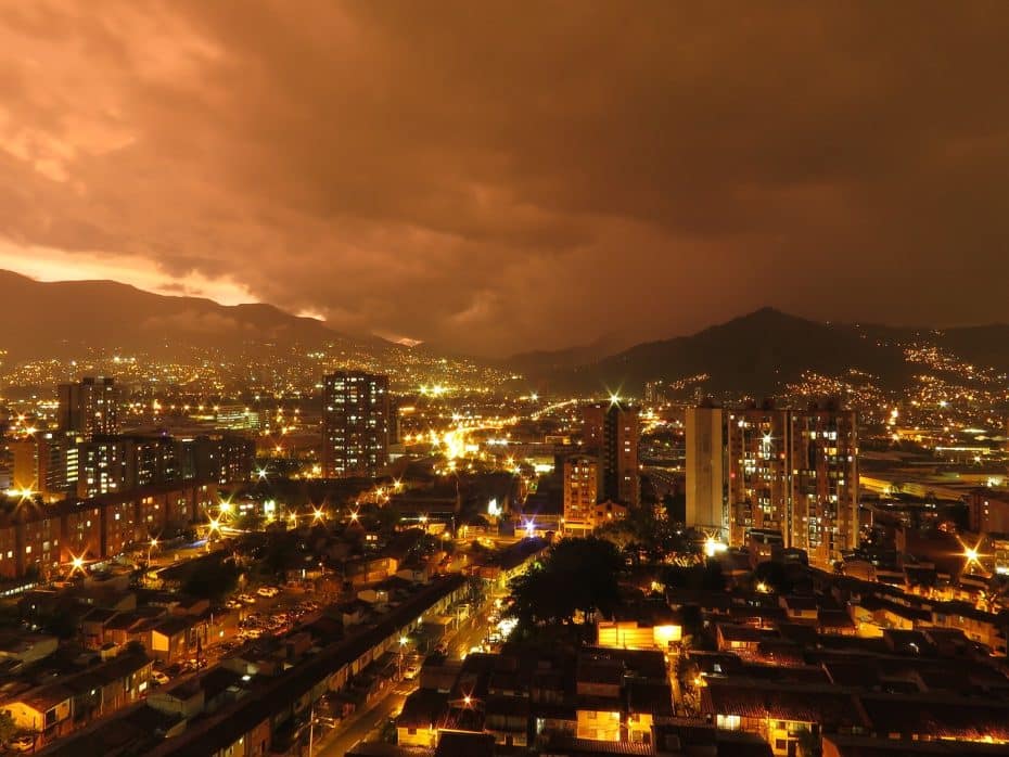 Vida nocturna en el centro de Medellín - Qué esperar