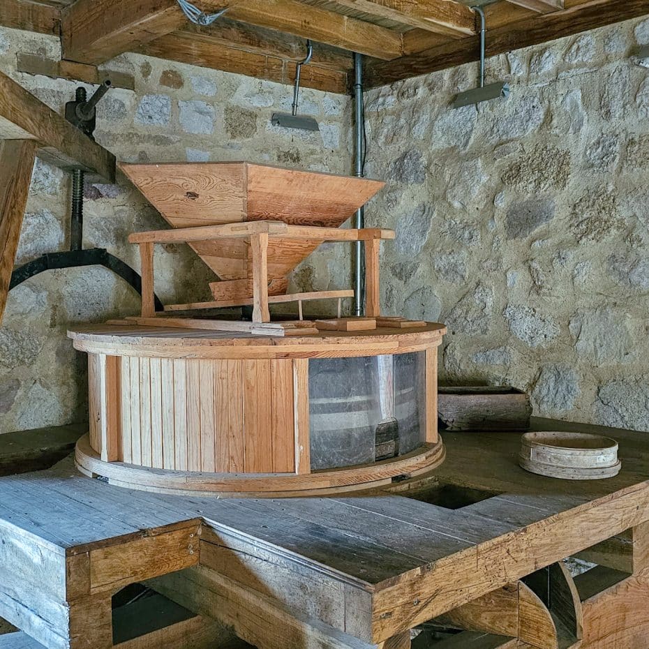 Reproducción mecanismo molino harinero medieval - Aceñas de Olivares