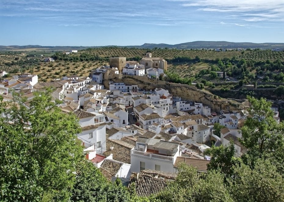 Setenil de las Bodegas és un petit poble amb encant d'Andalusia