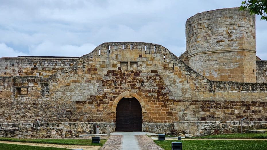 El castillo es una de las visitas obligadas en Zamora