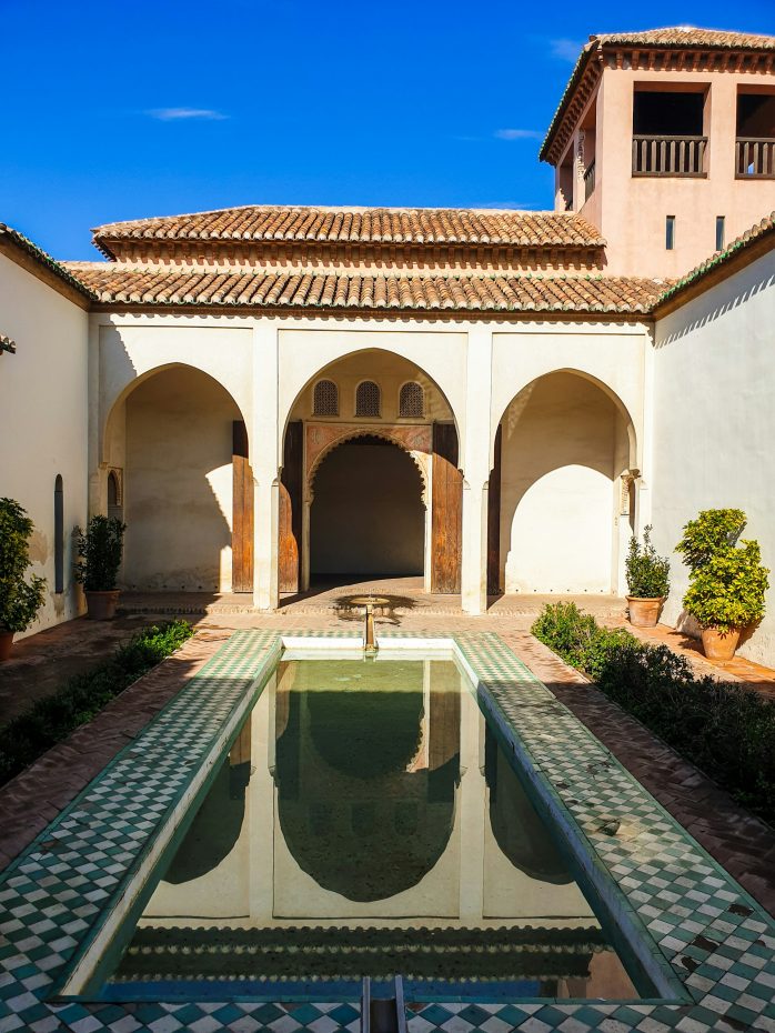 Alcazaba courtyard and fountain