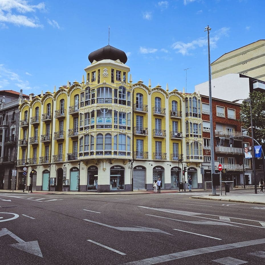 Avenida de Portugal is one of Zamora's shopping areas