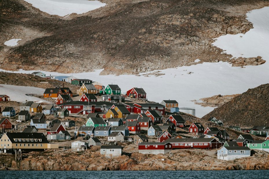 Greenland - Places named after colors