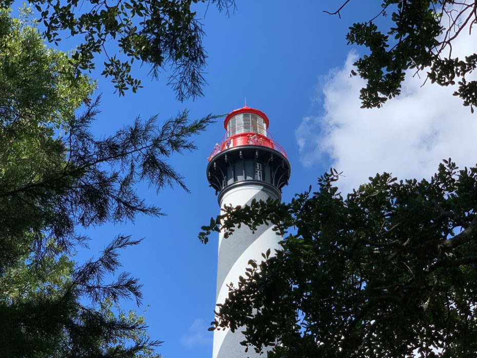 Faro di St. Augustine sull'isola di Alameda