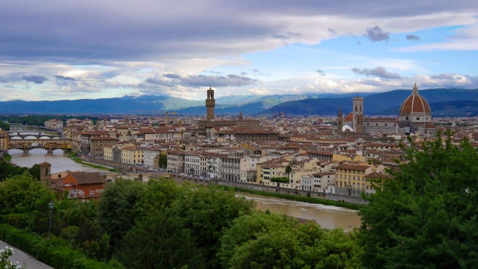 Vistas del casco antiguo de Florencia desde Piazzale Michelangelo