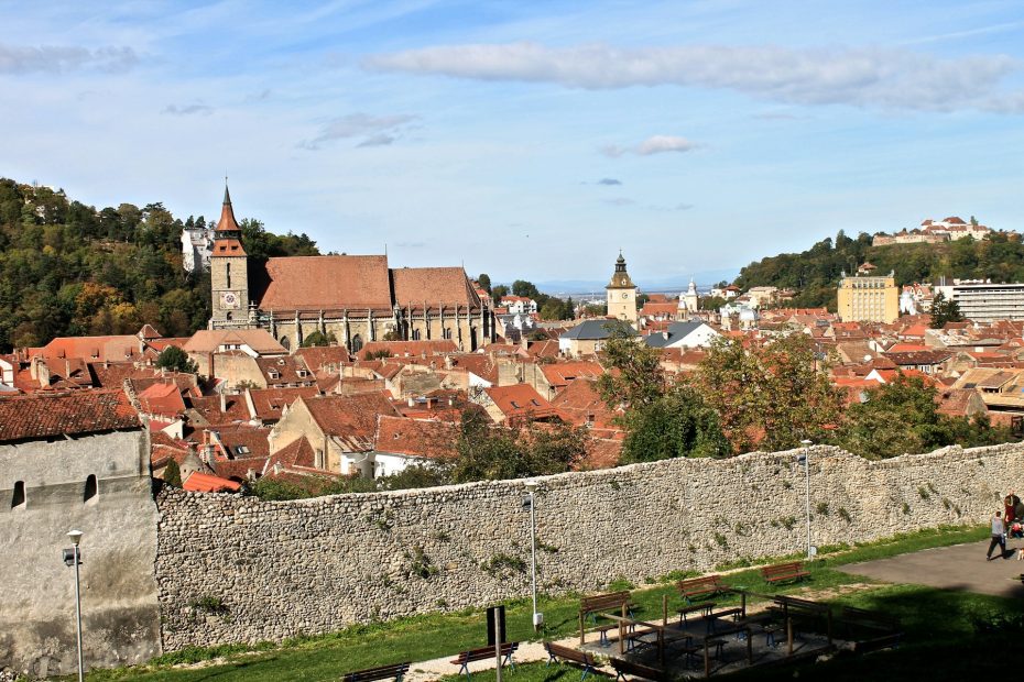 Mura medievali e centro storico di Brasov