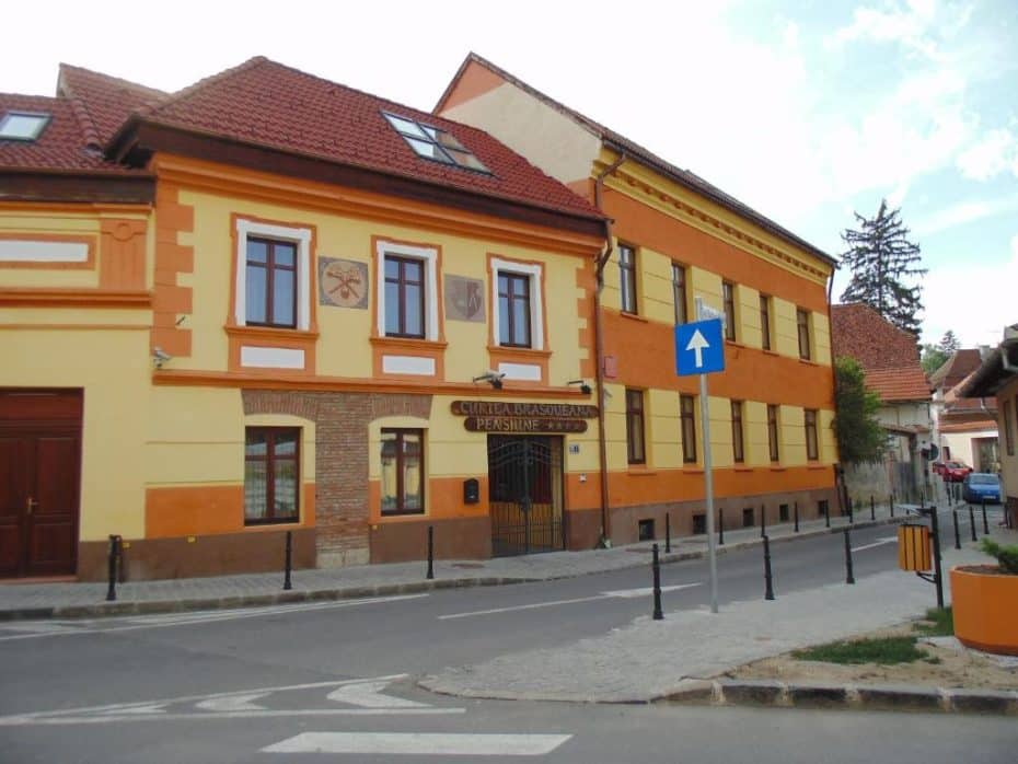 Prund-Schei es una tranquila zona residencial con un encanto tradicional rumano.