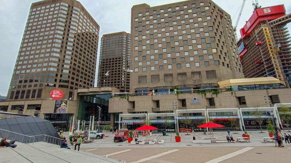 Il Quartier des Spectacles è un quartiere fantastico nel centro di Montreal