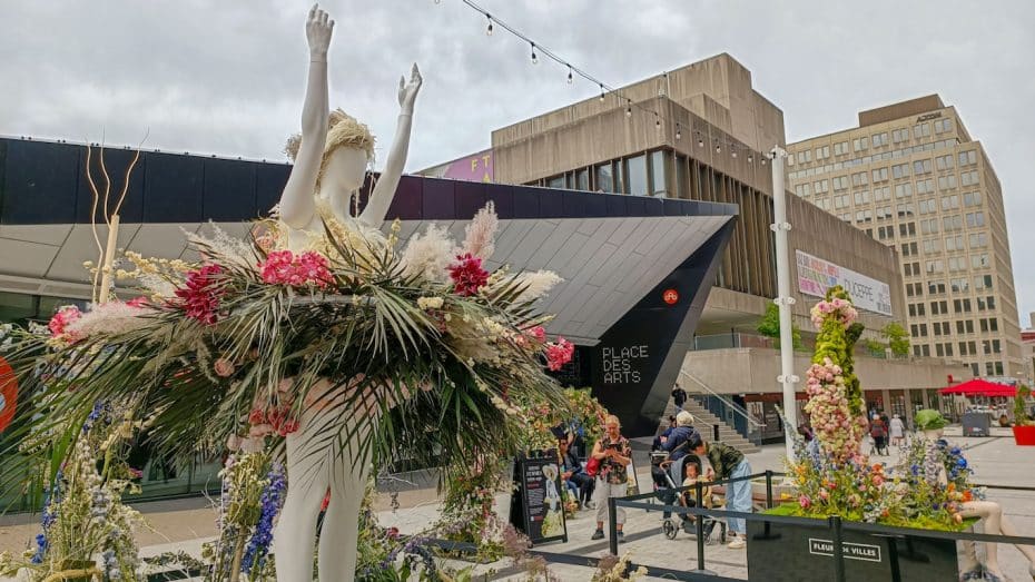 Quartier des Spectacles is the cultural epicenter of Montreal. Hosting numerous performances year-round, this district buzzes with energy from music shows, theatrical performances, and art installations