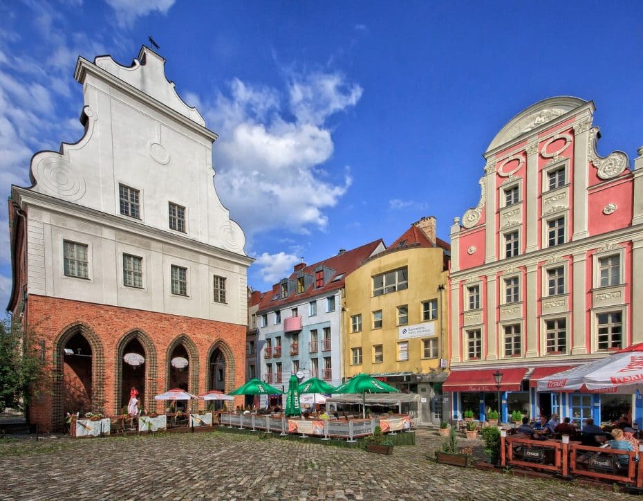 El casco antiguo es una pintoresca zona de Szczecin repleta de arquitectura histórica, calles adoquinadas y vibrantes atracciones culturales.