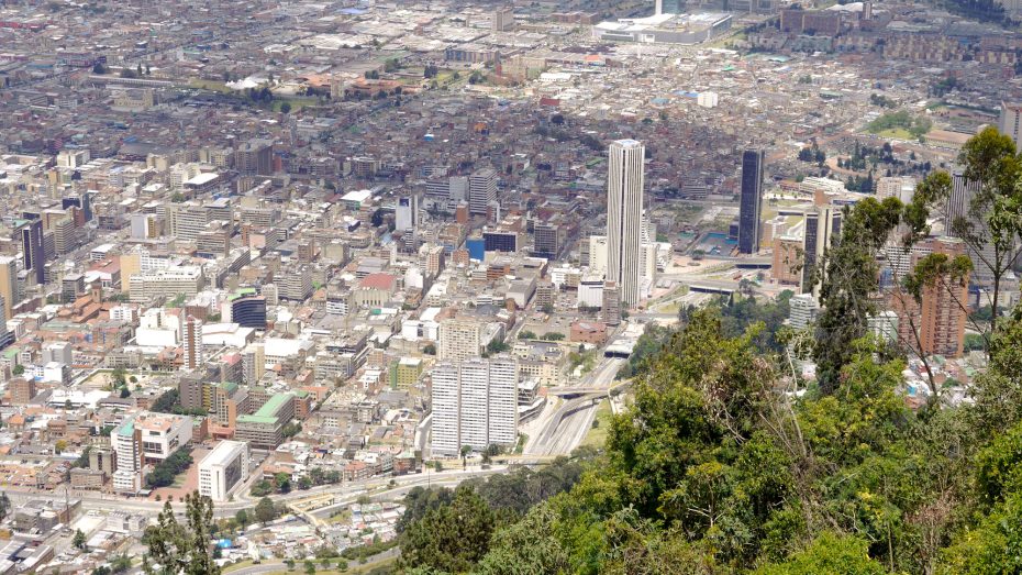 Bogotá está situada en el centro de Colombia y a 2.640 metros sobre el nivel del mar