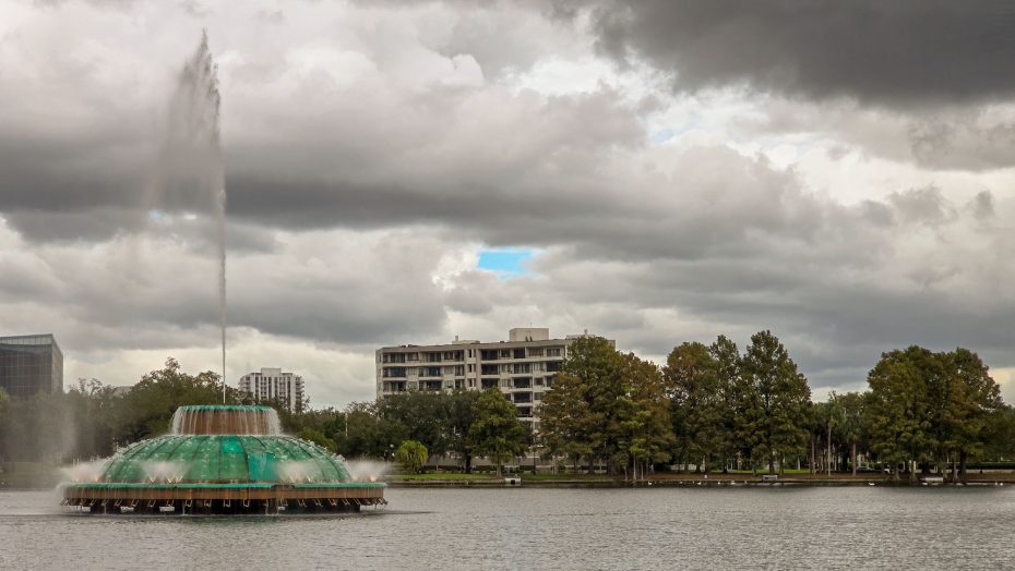 Fuente del lago Eola