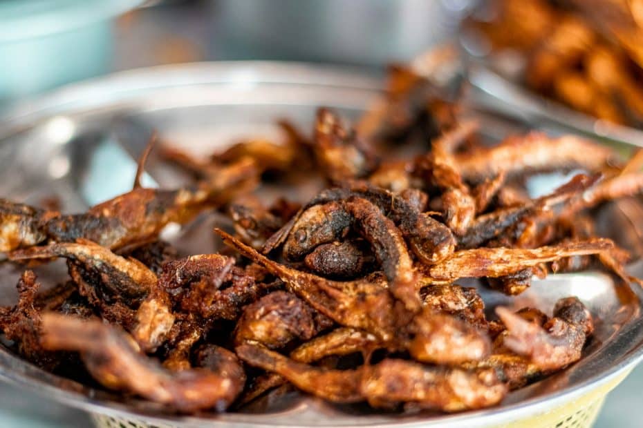 Pescaíto frito (fried fish) is a staple of Andalusian cuisine