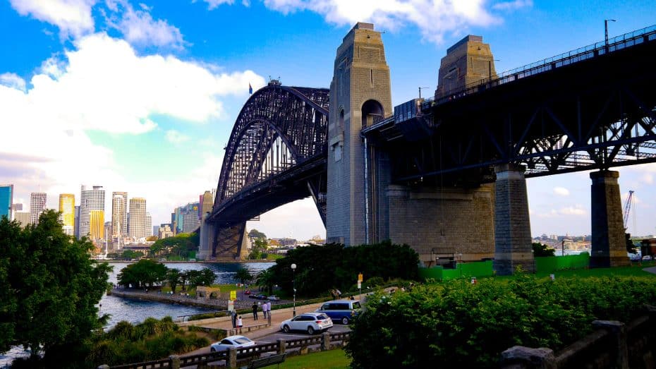 Vistas del puente del puerto y del horizonte del CBD desde North Sydney