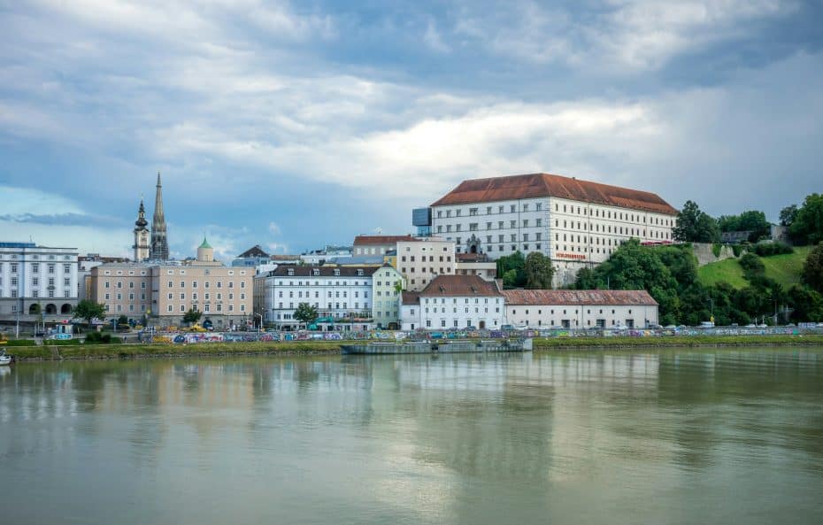 Innere Stadt is the top quarter to stay in Linz for sightseeing