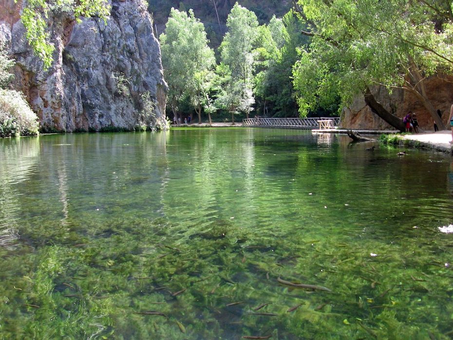 Lago del Espejo en el Monasterio de Piedra