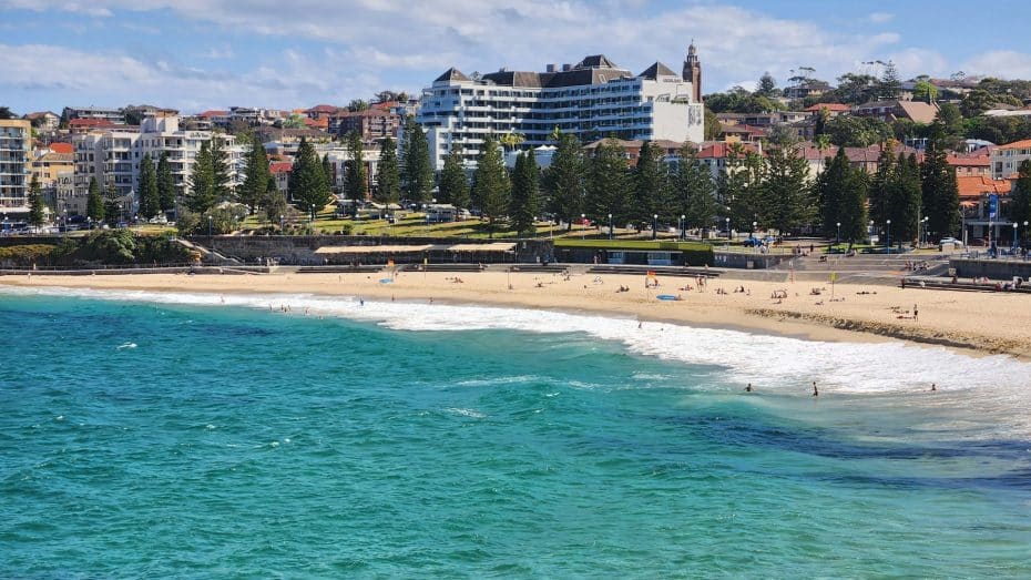 Los distritos  orientales de Sídney son conocidos por sus hermosas playas, como Coogee, y sus parques familiares.