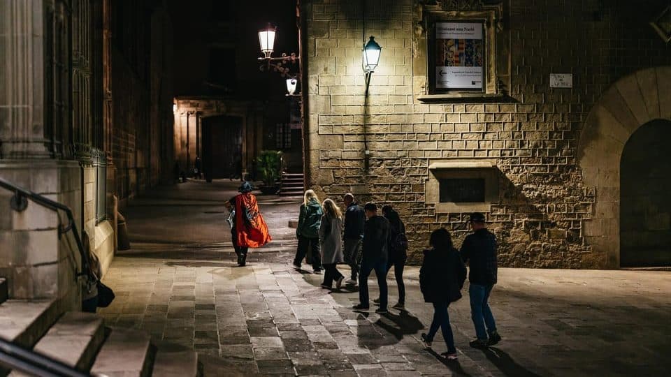 Ghosts and Legends Walking Tour in Barcelona