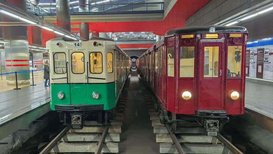 Series 1000 and Legazpi trains - Chamartín Historic Train Collection