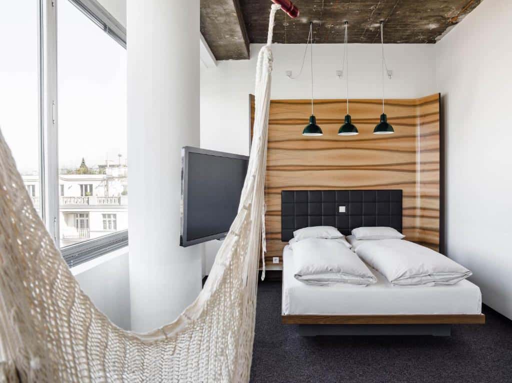 L'Hotel Daniel Vienna combina l'esterno Bauhaus con l'arredamento minimalista