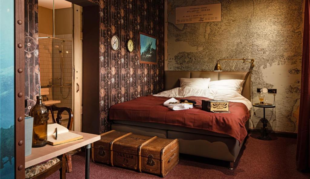 Weltraumbahnhof Rautenkranz is a true steampunk hotel in Germany