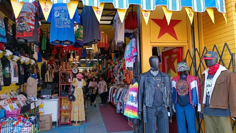 Lleno de tiendas vintage y cafés alternativos, Kensington Market es el rincón más bohemio de Toronto.