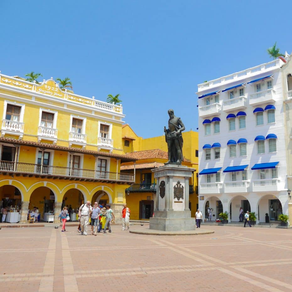 La Plaza de la Aduana y la Plaza del Reloj son dos de las más encantadoras de Cartagena de Indias