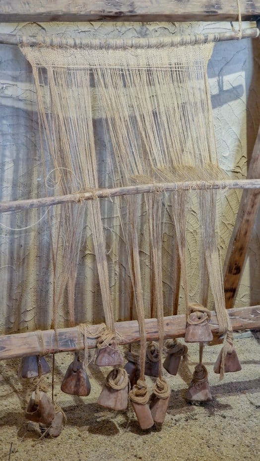 El interior de otra cabaña en el centro