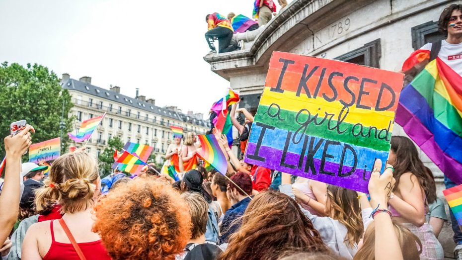 El Orgullo de París (Marche des Fiertés) es uno de los eventos LGBTQ+ más importantes de Europa