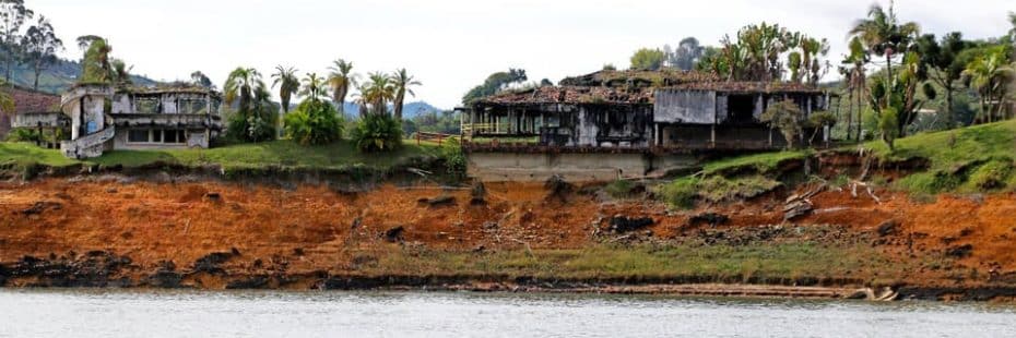 Ruinas de la Hacienda de Pablo Escobar cerca de Guatapé