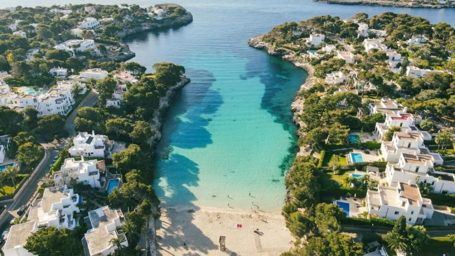 Cala d'Or alberga algunas de las playas más hermosas de Mallorca